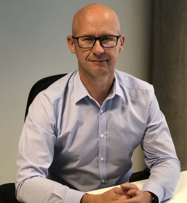 Digiturunduse strateeg ja Ventara mudeli autor, kelle fookus on kodulehtede efektiivsus ja orgaaniline nähtavus. Keskendub igapäevaselt kliendikäitumise mõistmisel põhinevate strateegiliste lahenduste loomisele ning orgaanilise nähtavuse kasvatamisele.