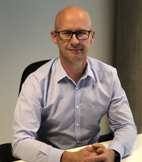 Digiturunduse strateeg ja Ventara mudeli autor, kelle fookus on kodulehtede efektiivsus ja orgaaniline nähtavus. Keskendub igapäevaselt kliendikäitumise mõistmisel põhinevate strateegiliste lahenduste loomisele ning orgaanilise nähtavuse kasvatamisele.